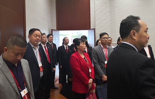 全國人大代表、方大集團(tuán)董事長熊建明參加最高人民法院第一巡回法庭視察調(diào)研座談